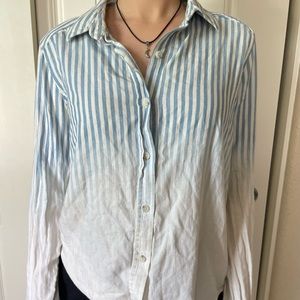OMBRE BLUE/WHITE Striped button down